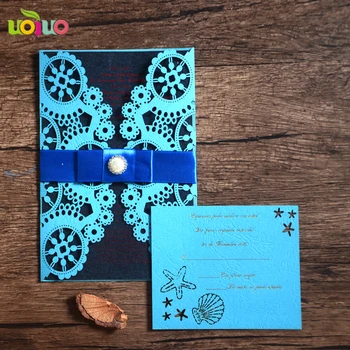 DIY 25set personalizar inc170 de corte a laser convite de casamento o cartão de céu azul,laço amarrado branco,strass grande,a impressão do cartão,envelope selo