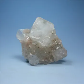 Lindamente natural mineral zeólita Índia apophyllite associados minerais em rochas, minerais, espécimes de ensino amostras