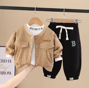 Luxo designer de roupas de Bebê Bebê Bebê com roupas do Menino bonito de jacquard carta jaquetas calças camisas 3pcs crianças de fatos de treino para desporto