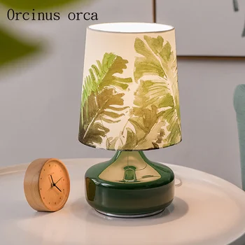 Nordic moderno e simples de cerâmica verde do candeeiro de mesa de sala-de-cabeceira lâmpada pastoral arte criativa menina decoração do pequeno candeeiro de mesa
